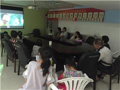 婆石社区开展社区益趣电影赏析——用电影说道理，不招人嫌