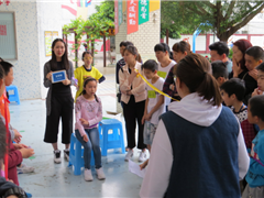 亲子同心，勇闯难关——北堤社区和谐亲子趣味运动会