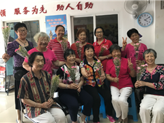 馨香鲜花颂母爱——北堤社区母亲节活动