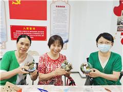 京师 · 仁恒颐家关怀丨绿意新生活！梅华街道仁恒社区开展微景观盆栽DIY活动